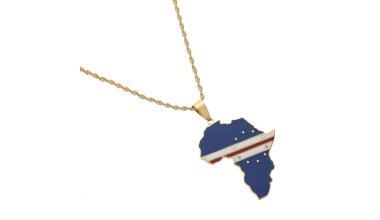 Collier avec pendentif carte du cap-vert, en acier inoxydable 1