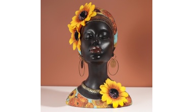 Statue buste de femme africaine ornée des fleurs 1