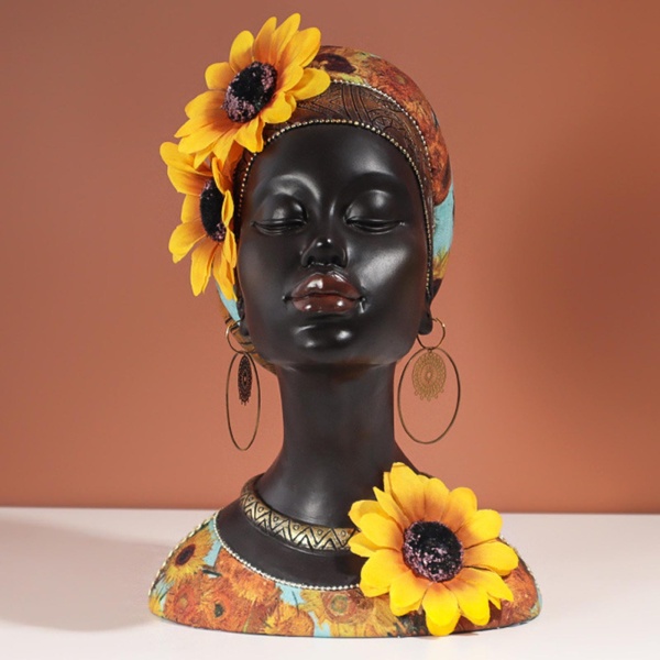 Statue buste de femme africaine ornée des fleurs 3