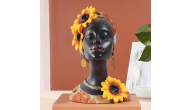 Statue buste de femme africaine ornée des fleurs 1