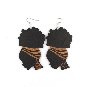 Boucles d'oreilles femmes avec Afro en bois 1