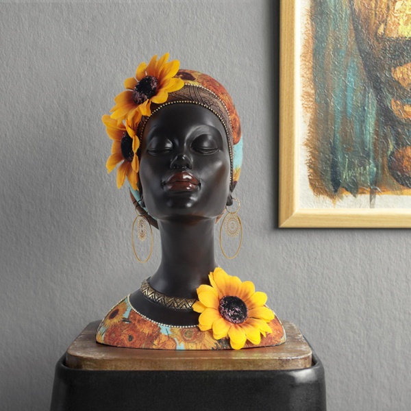 Statue buste de femme africaine ornée des fleurs 5